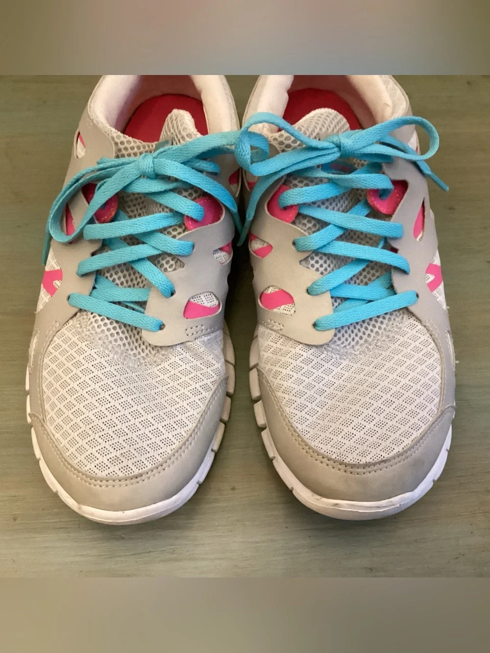 Nike Free Run 2 Sneakers size 6.5 Youth